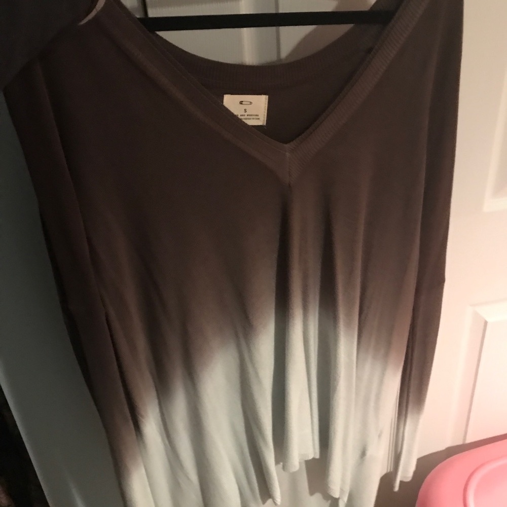 Urban outfitters sweater size small